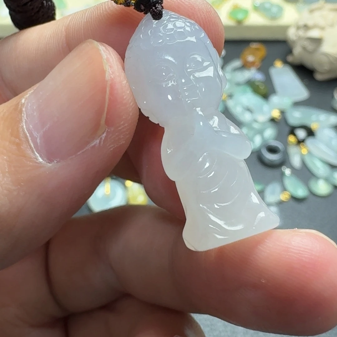 翡翠未镶嵌颈饰宝宝佛