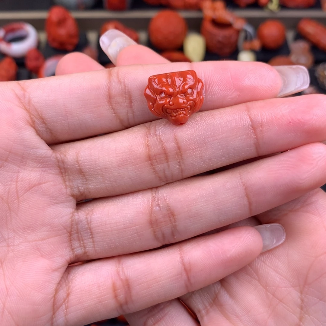 南红玛瑙未镶嵌兽面背云15+