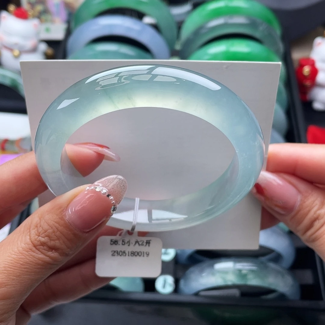 翡翠手镯未镶嵌56-57圈