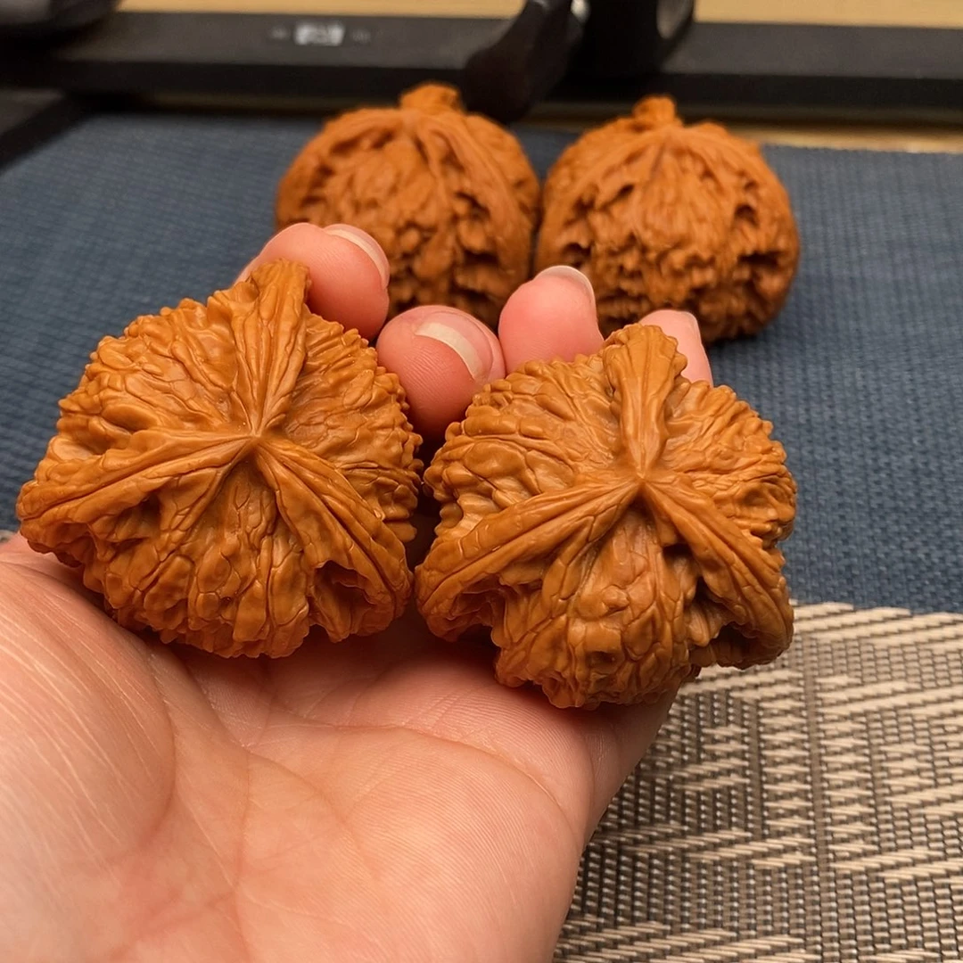 用***0吊坠文玩核桃三棱