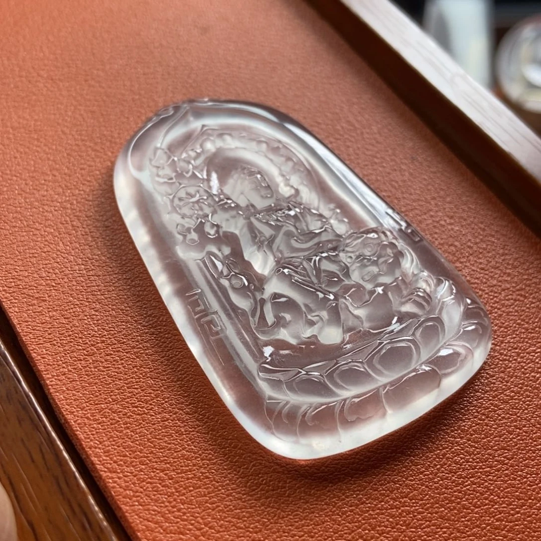 石英质玉颈饰未镶嵌杯**年