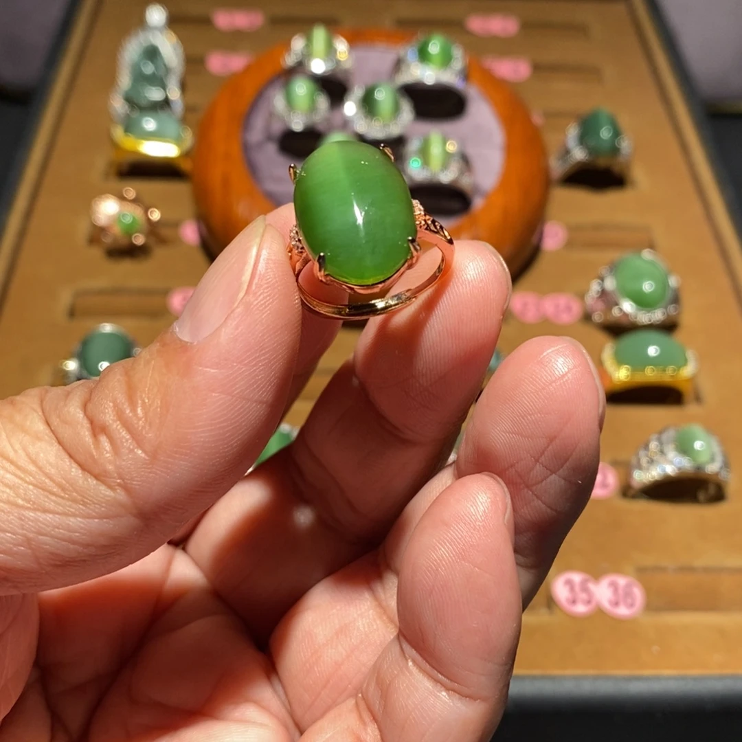 和田玉未镶嵌戒指