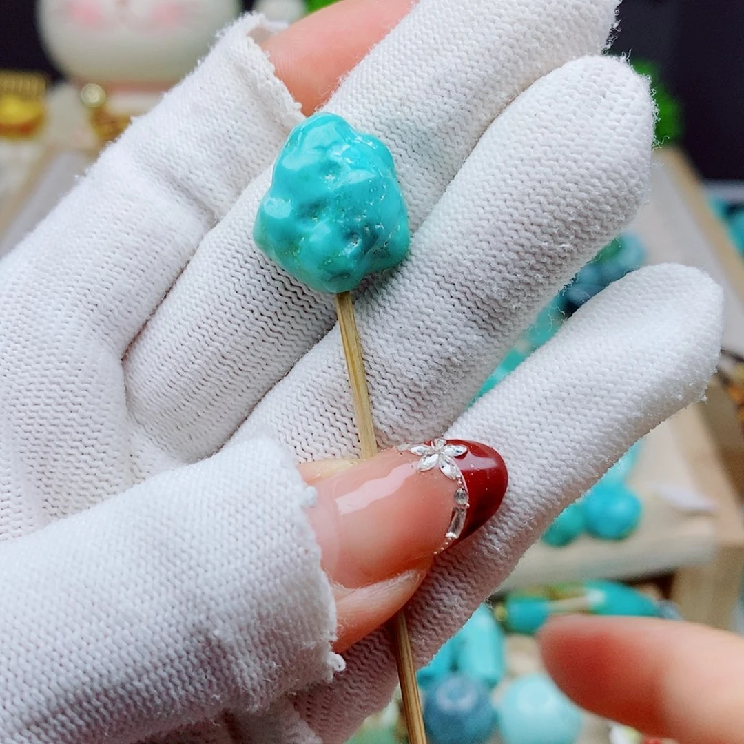 绿松石未镶嵌颈饰