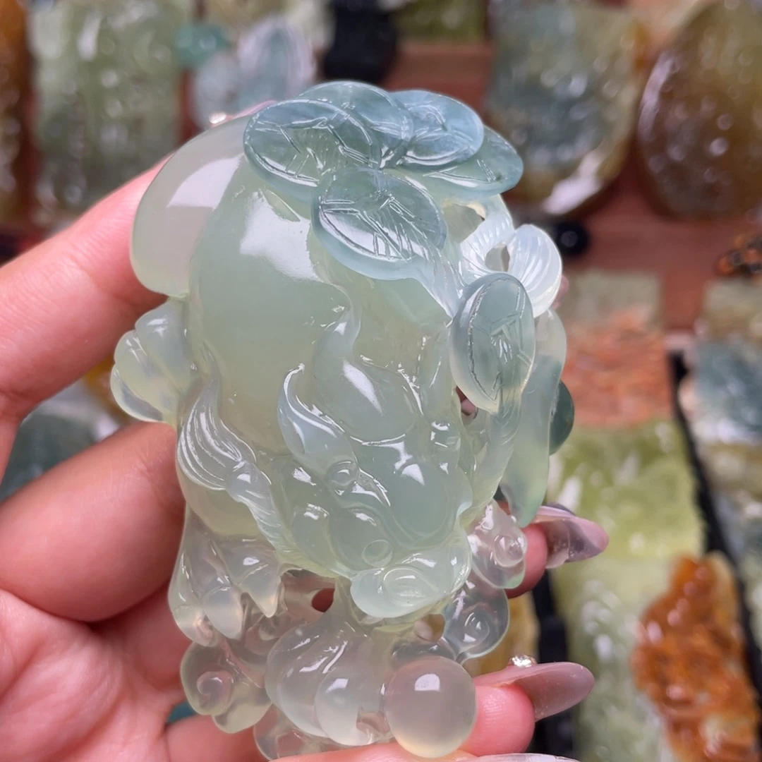 鑫***峰未镶嵌蛇纹石玉颈饰