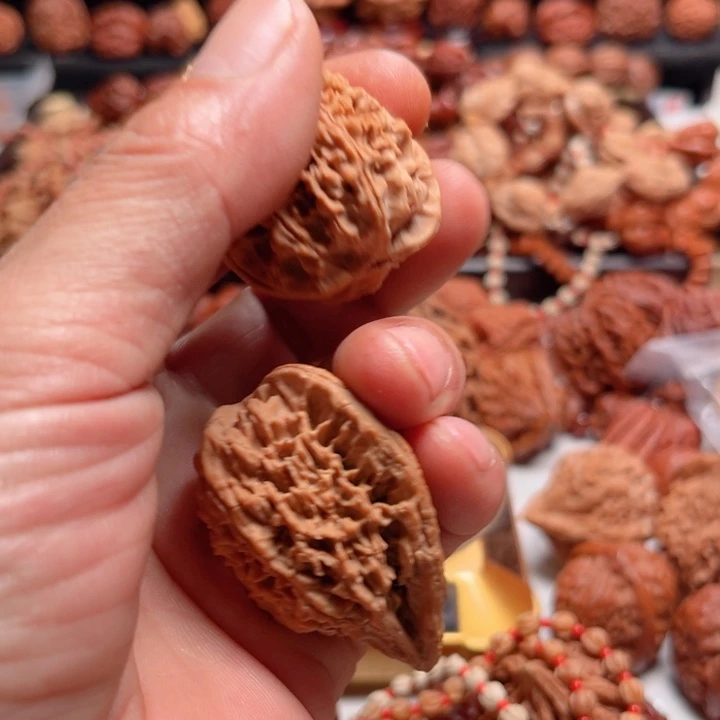 感***恩文玩核桃把件野生晋鸡头货