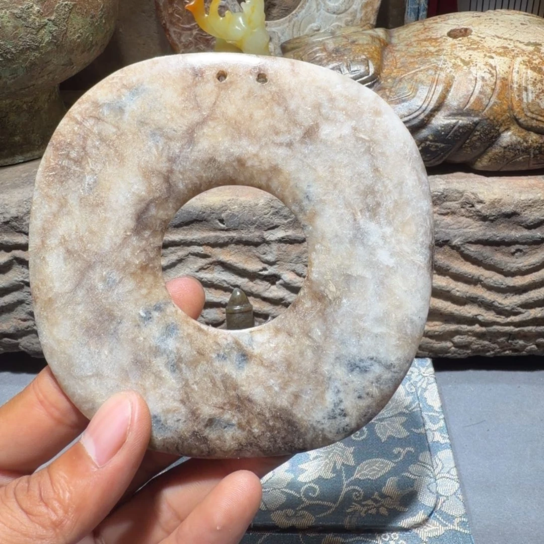 依***古和田玉（糖玉）未镶嵌颈饰