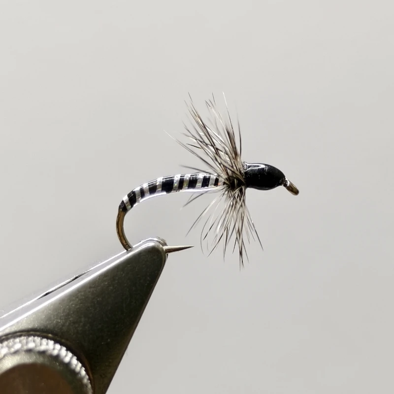 手工精绑花蚊子飞蝇钩微物路亚腹节摇蚊毒蚊钓白条马口桃花溪哥