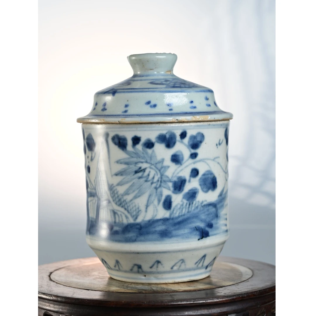 青花花卉盖缸精美