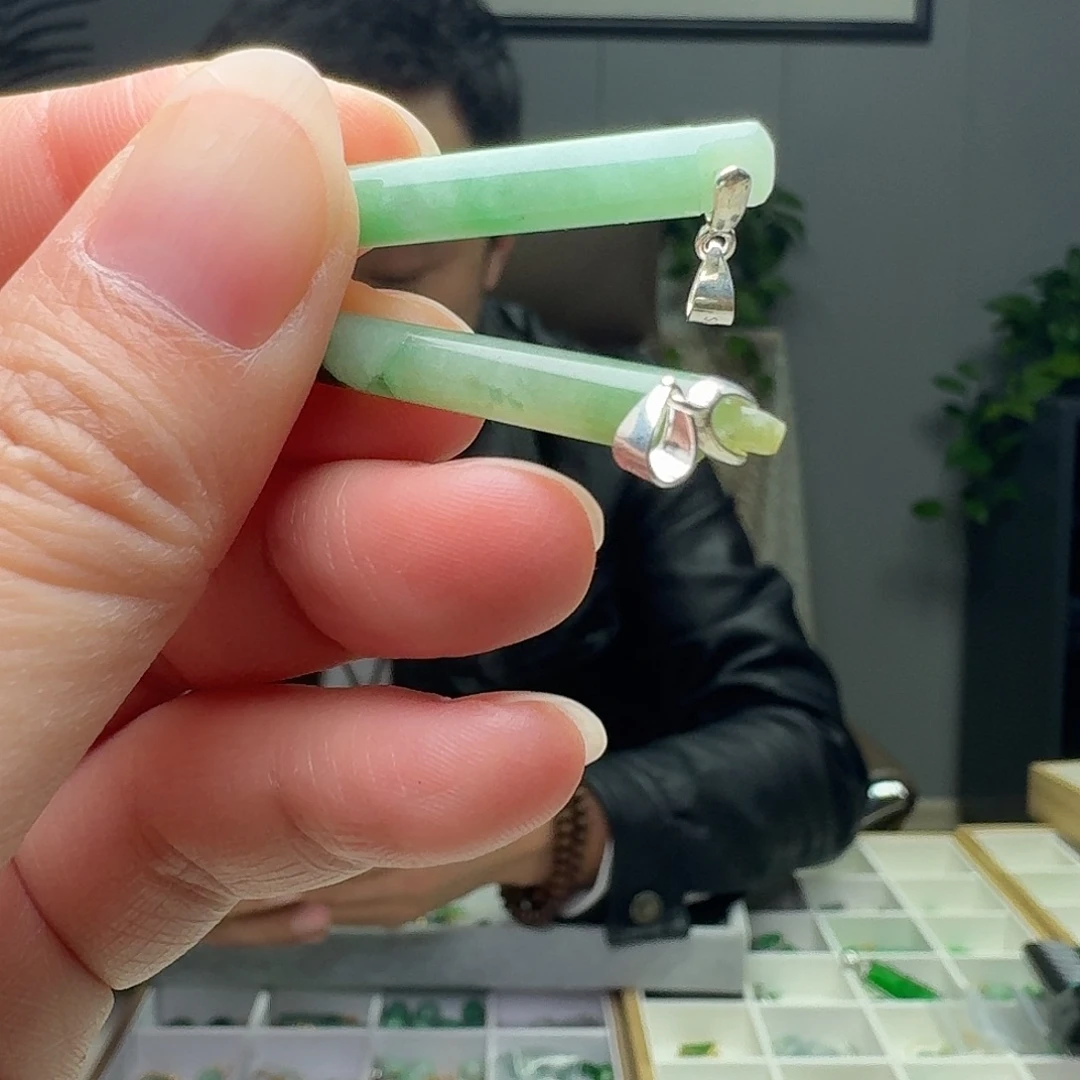 翡翠银S925镶嵌吊坠(不含链)多样性发货其一