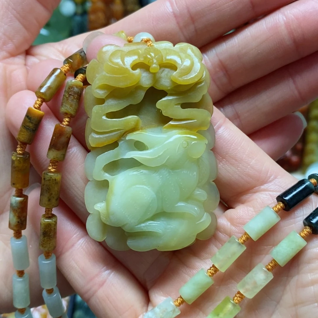 岫玉吊坠(赠链)未镶嵌