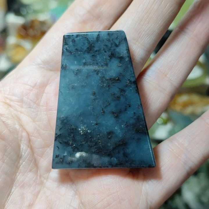 岫玉未镶嵌挂坠款式