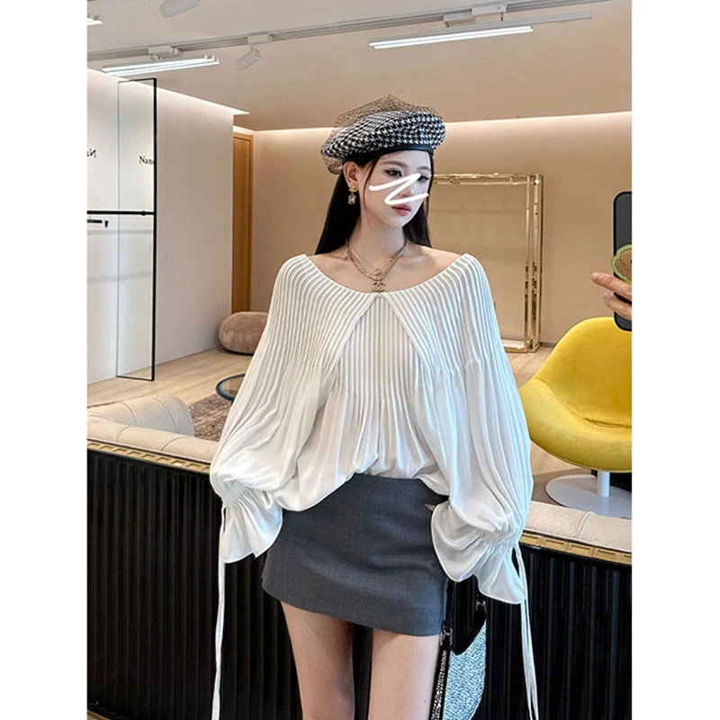 薄款长袖休闲风喇叭袖常规款衬衫上衣初秋时尚气质露肩设计感上衣