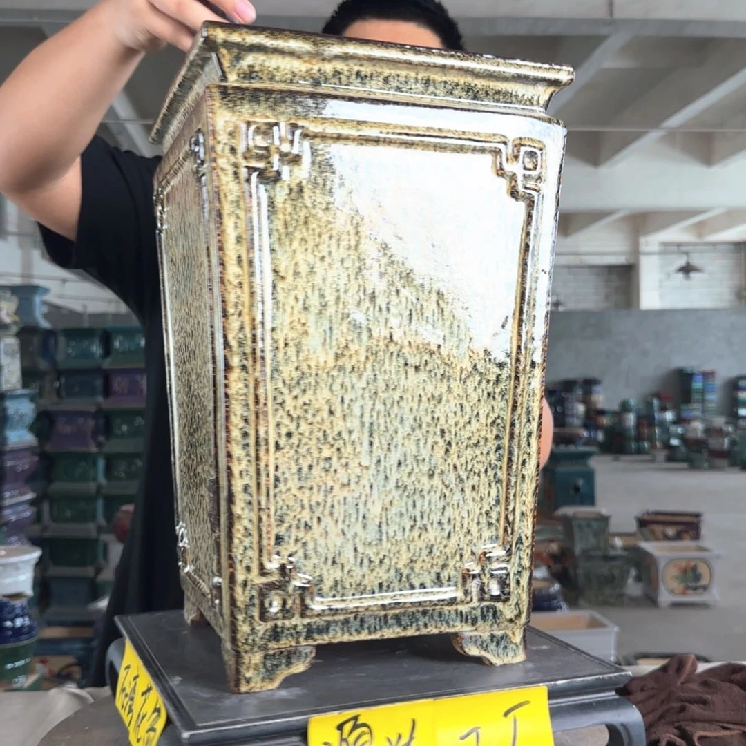 。一风堂石湾花盆 内21*37 脚拼接痕迹