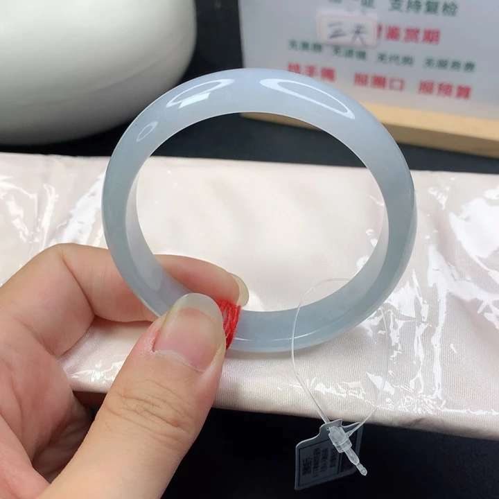 翡翠手镯未镶嵌5455