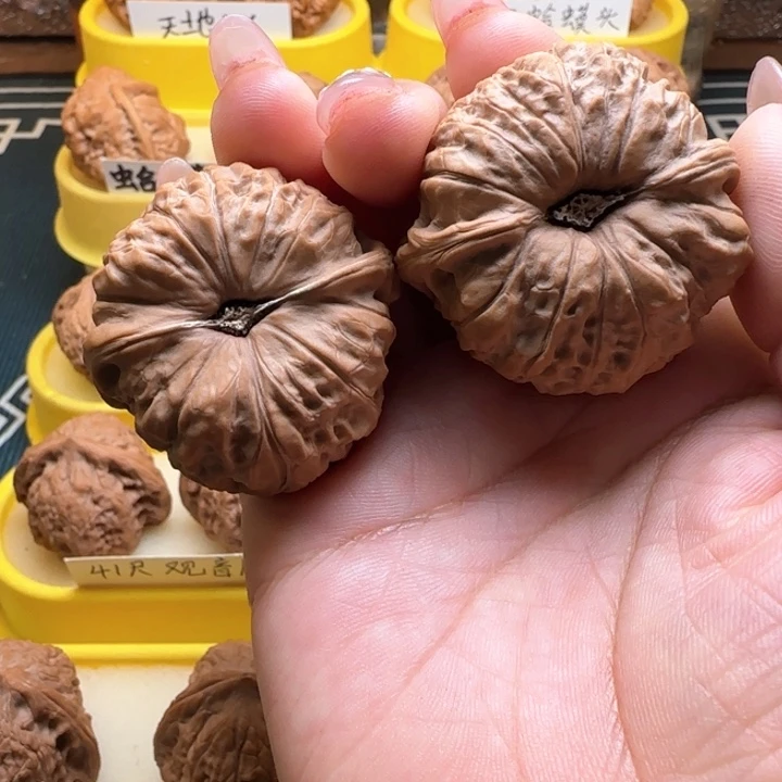 惟*文玩核桃四无耻，全品南瓜墩