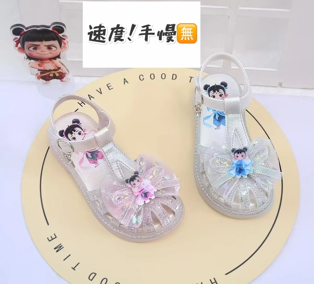 包头运动风女魔术贴夏季凉鞋防滑鞋水晶鞋小女孩软底