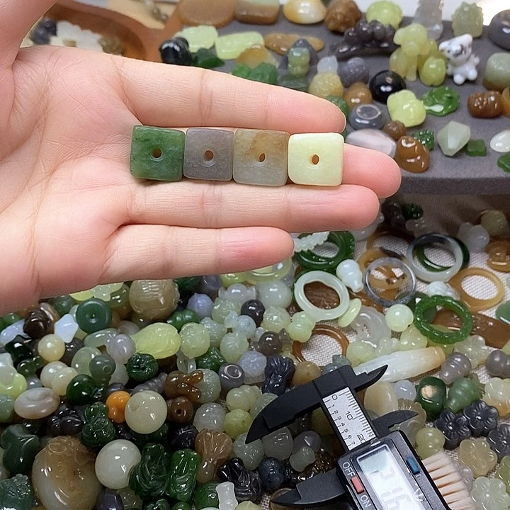 未镶嵌和田玉挂件方扣68一个多样性发其一