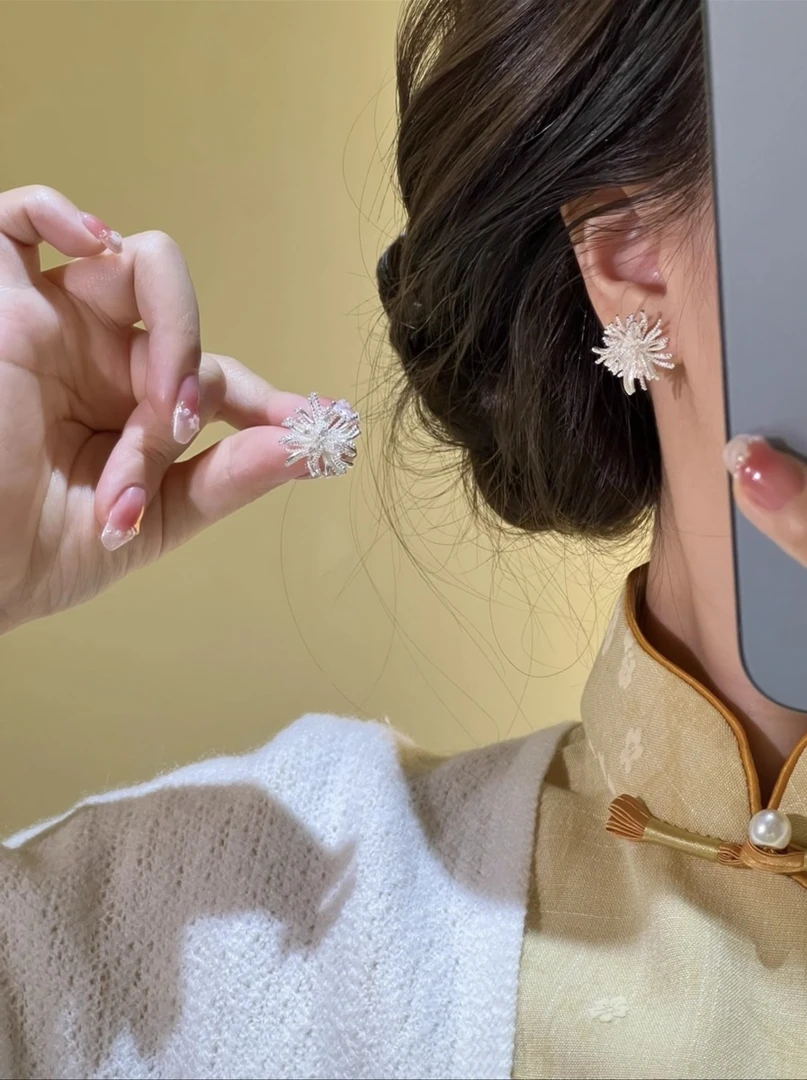 铜合金耳饰 【双11好物】烟花7015韩系高级烟花耳钉百搭轻奢款耳环