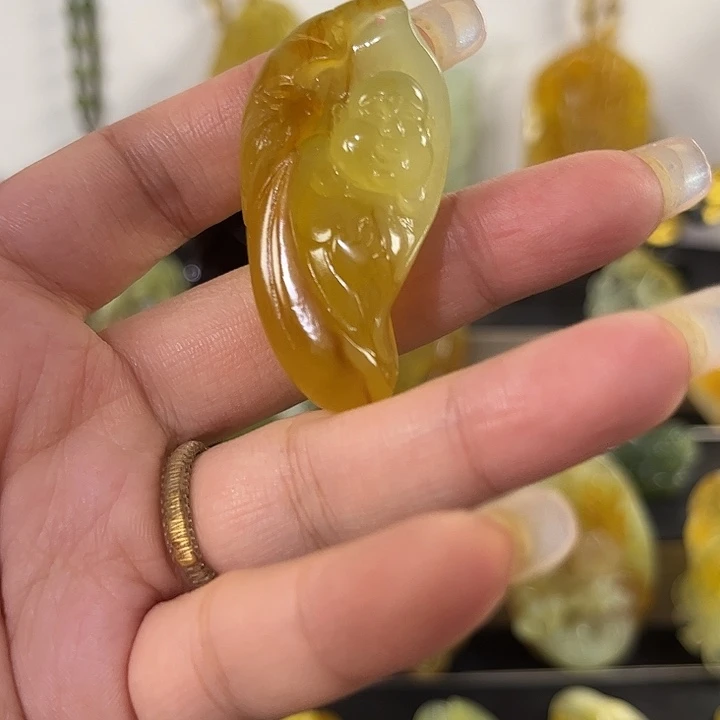 蛇纹石玉未镶嵌吊坠(赠链)