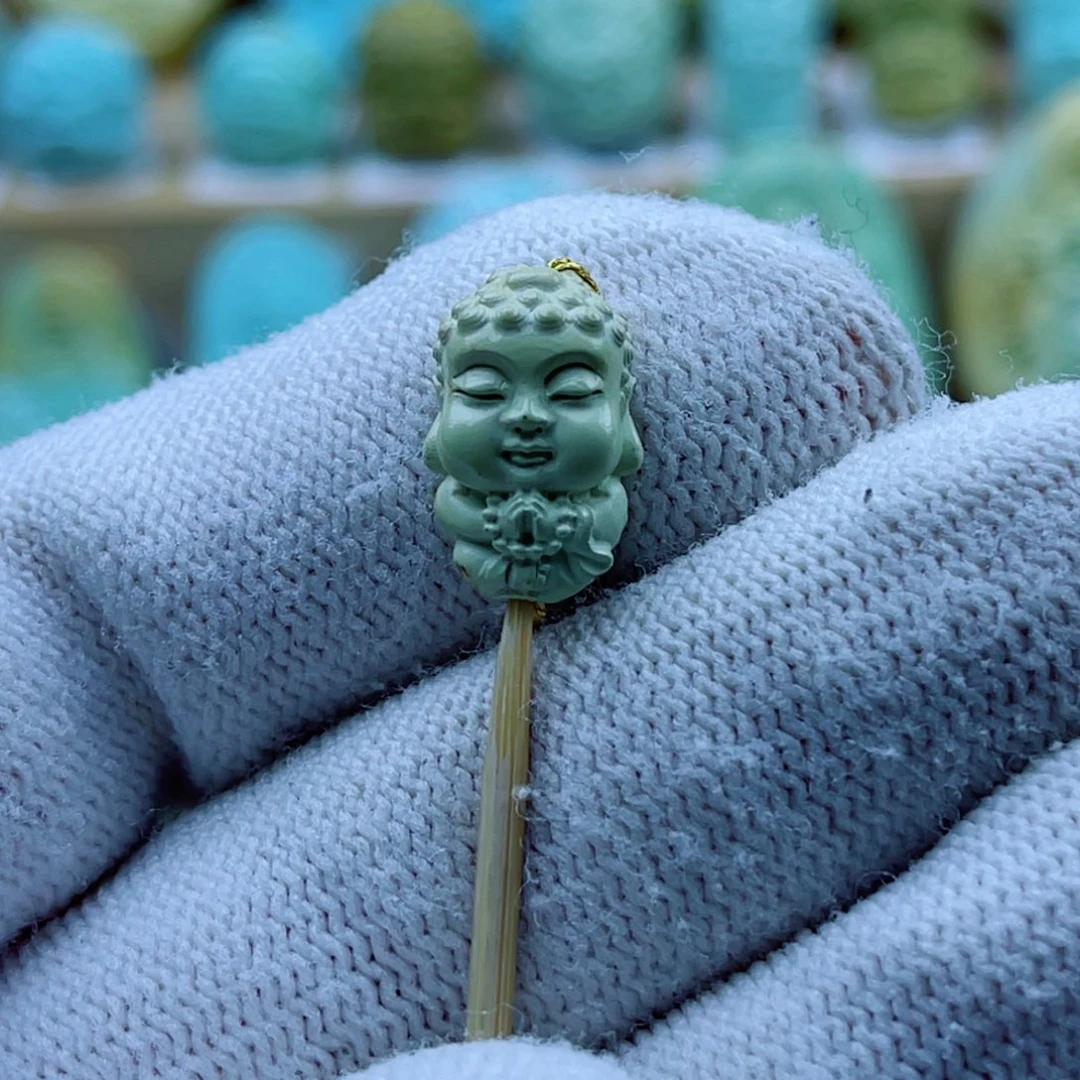 绿松石未镶嵌珠宝奇石