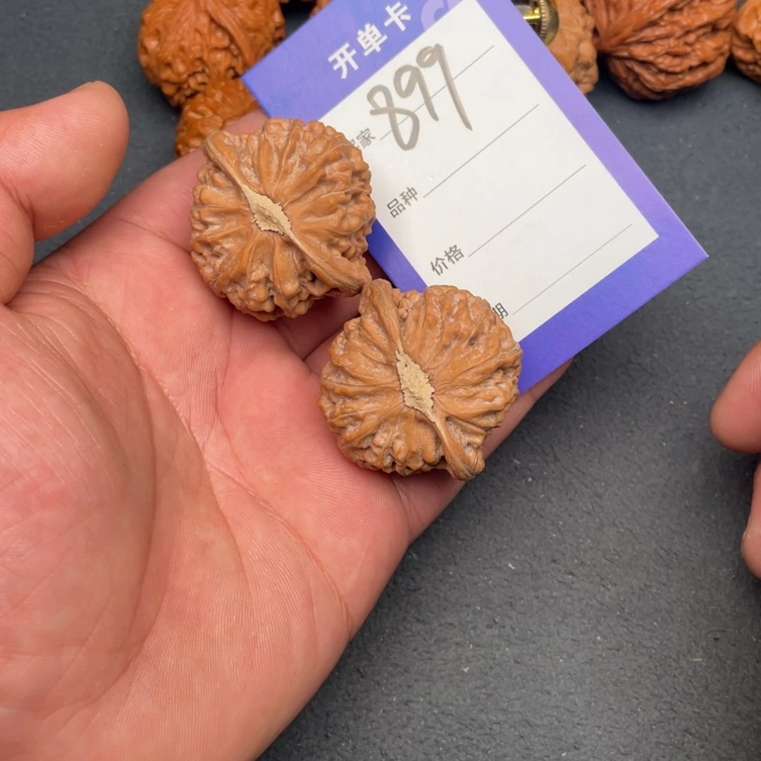 核桃把件永****643.5宫灯，899号