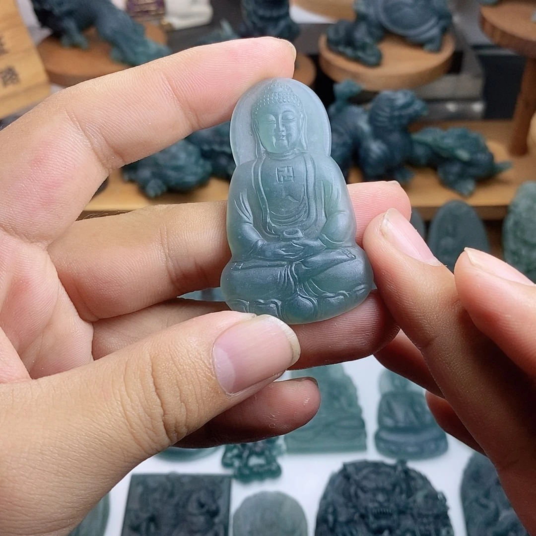 定制翡翠未镶嵌大日