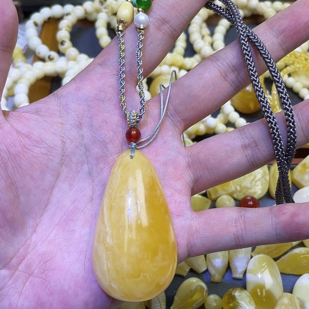 蜜蜡吊坠(赠链)未镶嵌20k金白花水滴吊坠