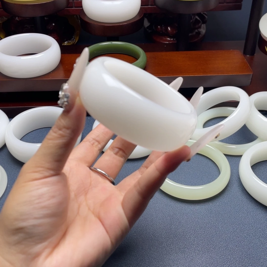 *****【兰琴珠宝】58大宽脂白