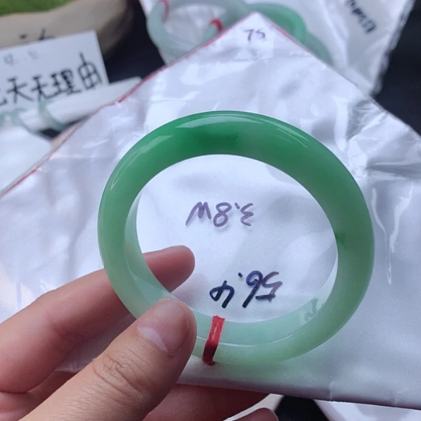 【闪购商品】翡翠手镯未镶嵌56.57正