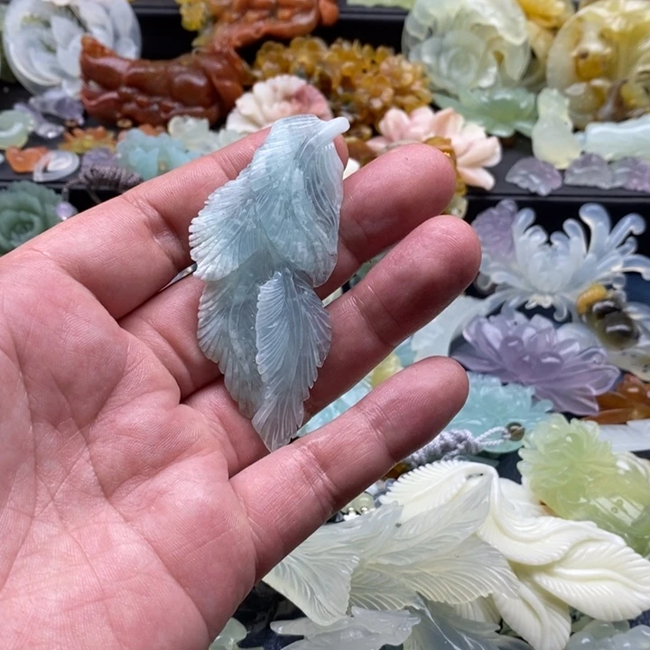 甜***仁蛇纹石玉合金颈饰