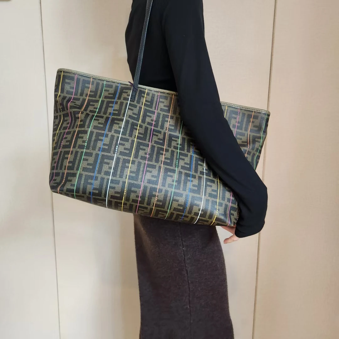 95新 FENDI/芬迪 大号满印条纹托特包/H02859