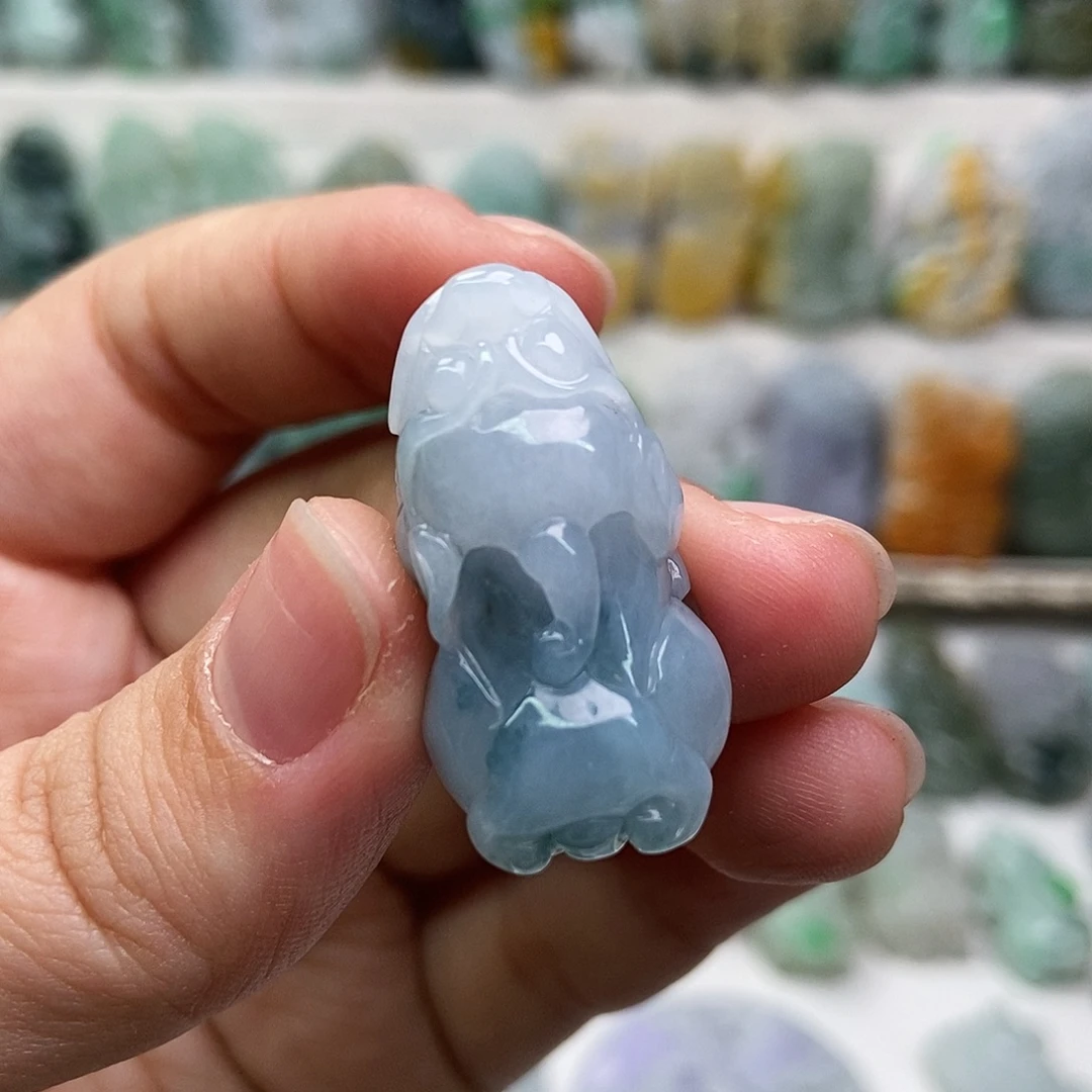 翡翠未镶嵌吊坠(赠链)