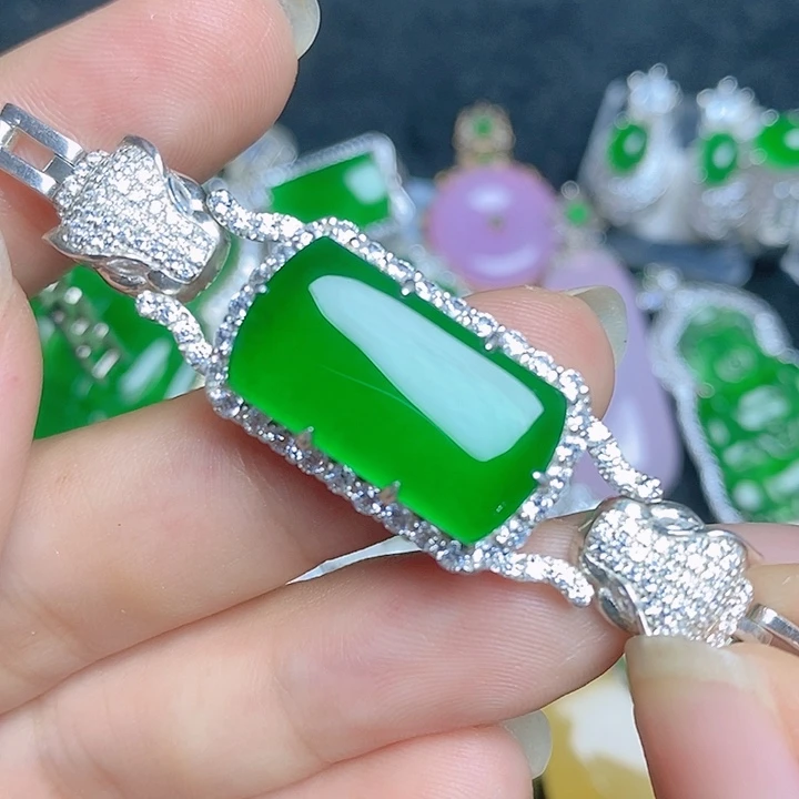 翡翠银S925镶嵌挂件马鞍手链