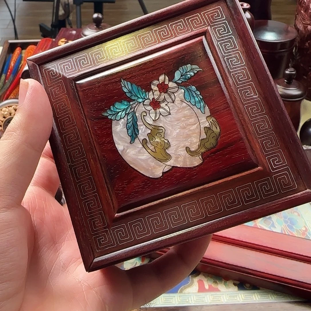 端景台紫檀木类盒子