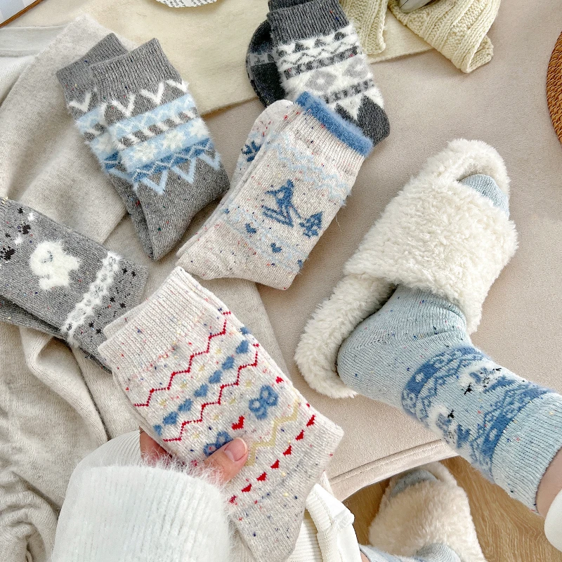 加厚保暖羊毛袜子女秋冬加绒中筒袜日系可爱小狗费尔岛点子纱长袜