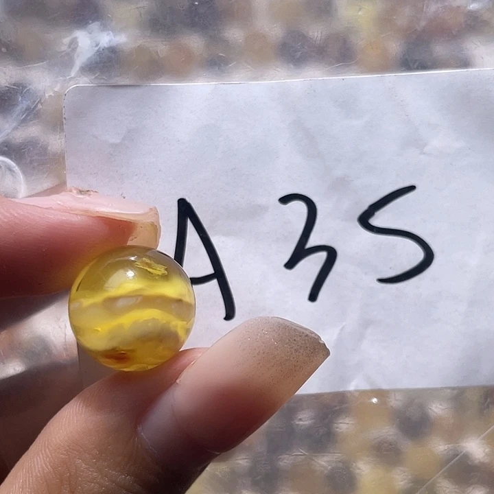 琥珀未镶嵌裸石14福利