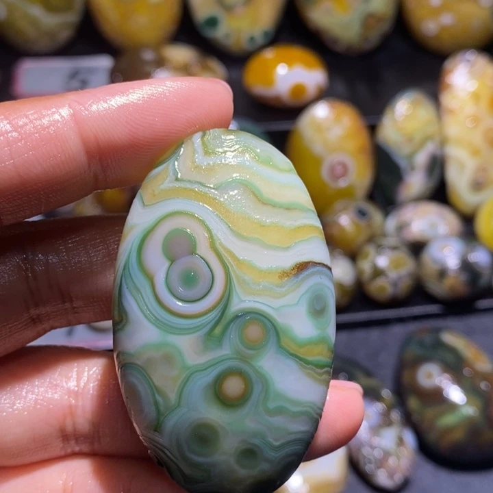 玛瑙/玉髓未镶嵌珠宝半成品78
