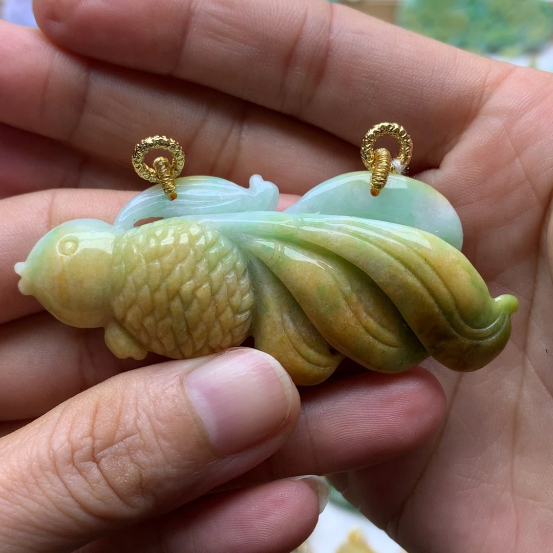 翡翠未镶嵌颈饰翡翠