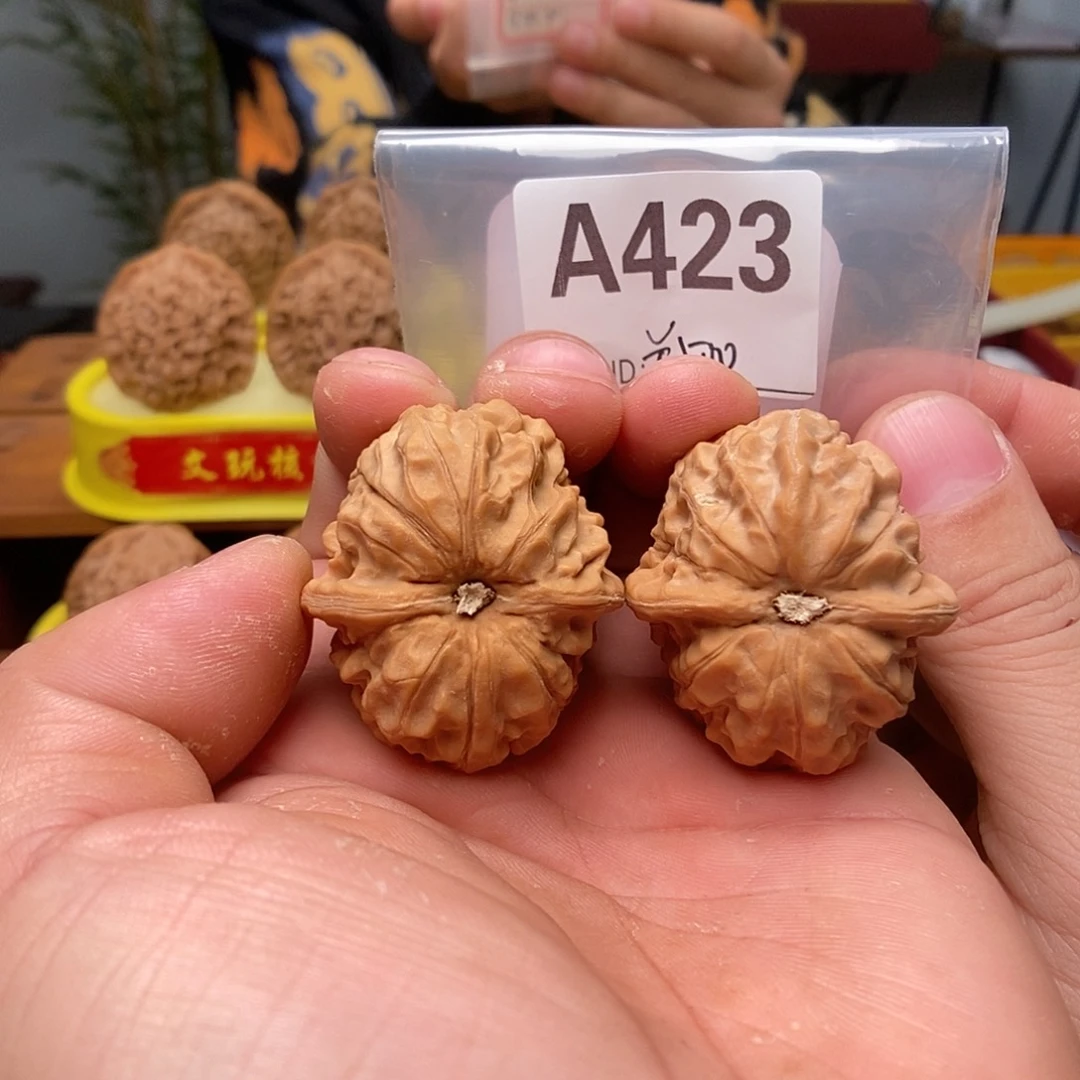 吊坠文玩核桃黄松峪40