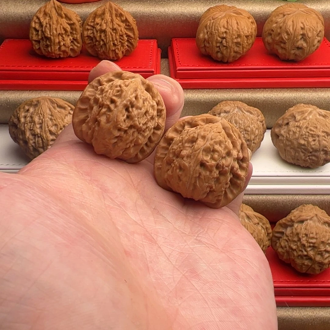 核桃其他32全品球白