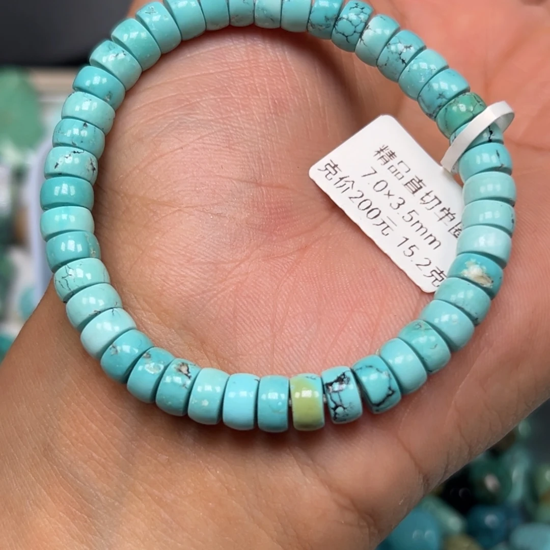 一***乐绿松石未镶嵌珠宝奇石