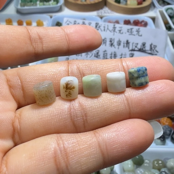 和田玉未镶嵌珠宝奇石