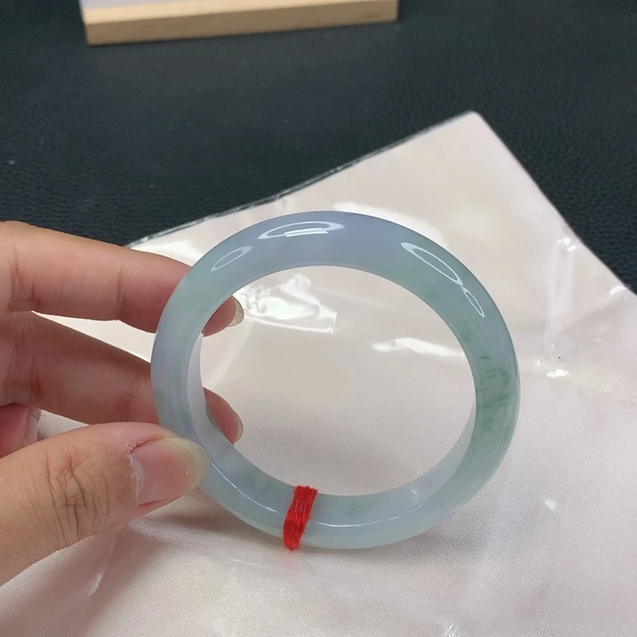 翡翠手镯未镶嵌55556565656