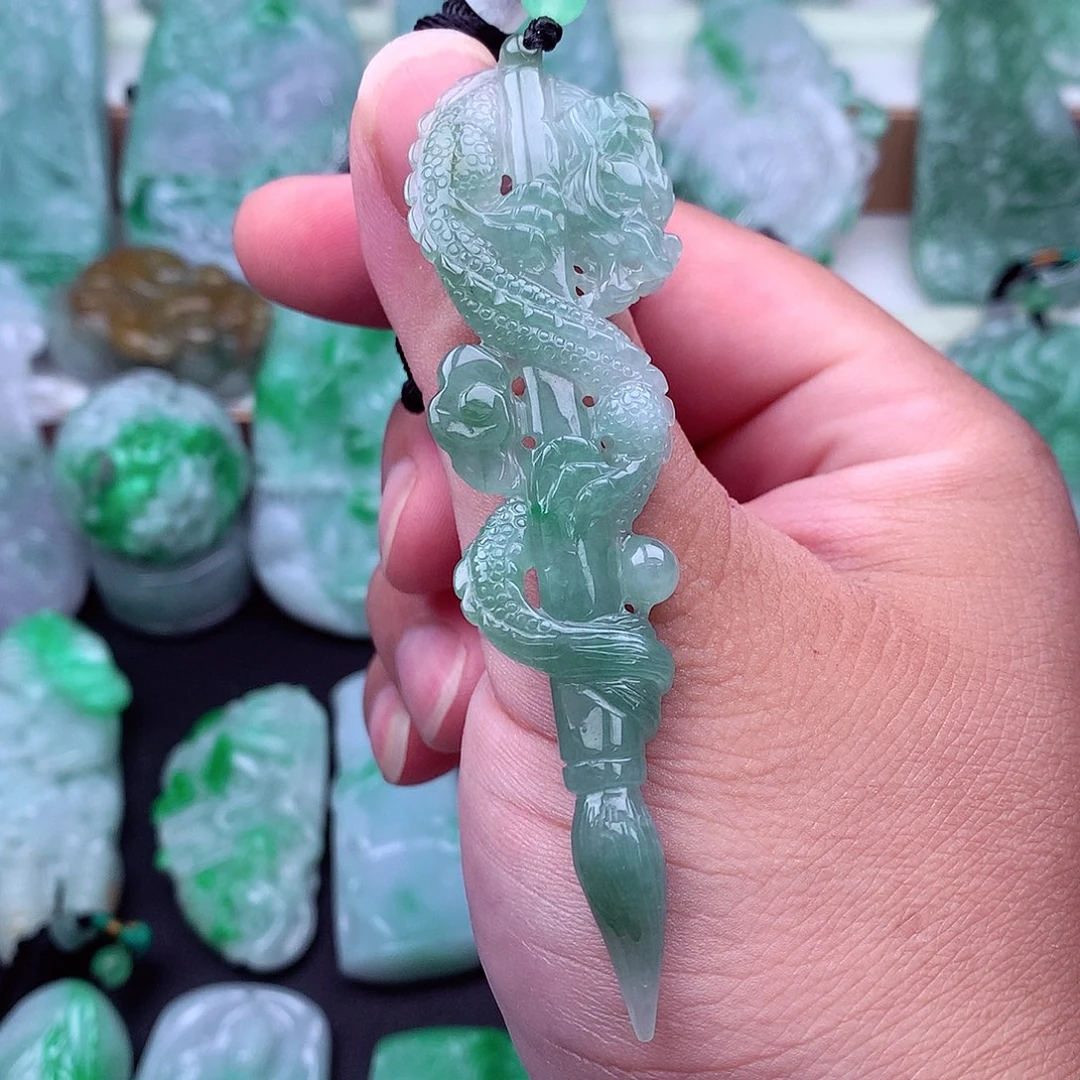 吊坠(不含链)未镶嵌翡翠
