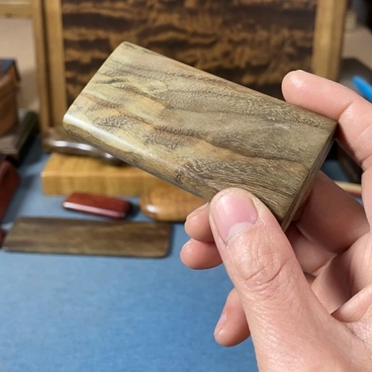 【闪购商品】牛*坤金丝楠阴沉木无事牌