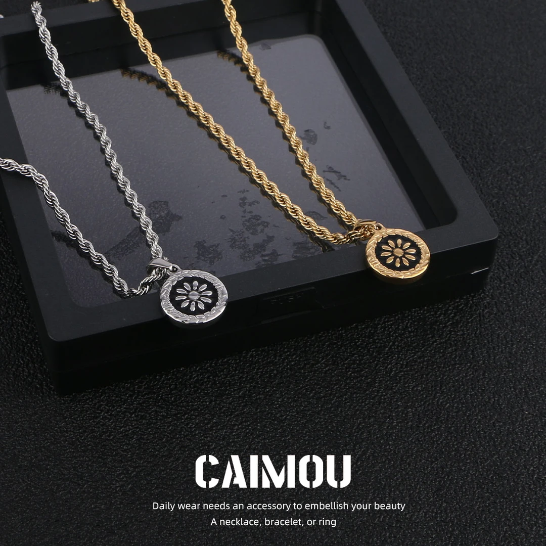 钛钢项链 雏菊轻奢小众首饰项链男女高级感氛围感配饰美拉德配饰