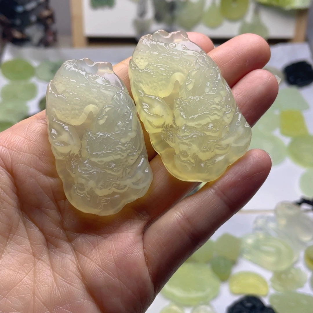 蛇纹石玉未镶嵌颈饰多样性发一件