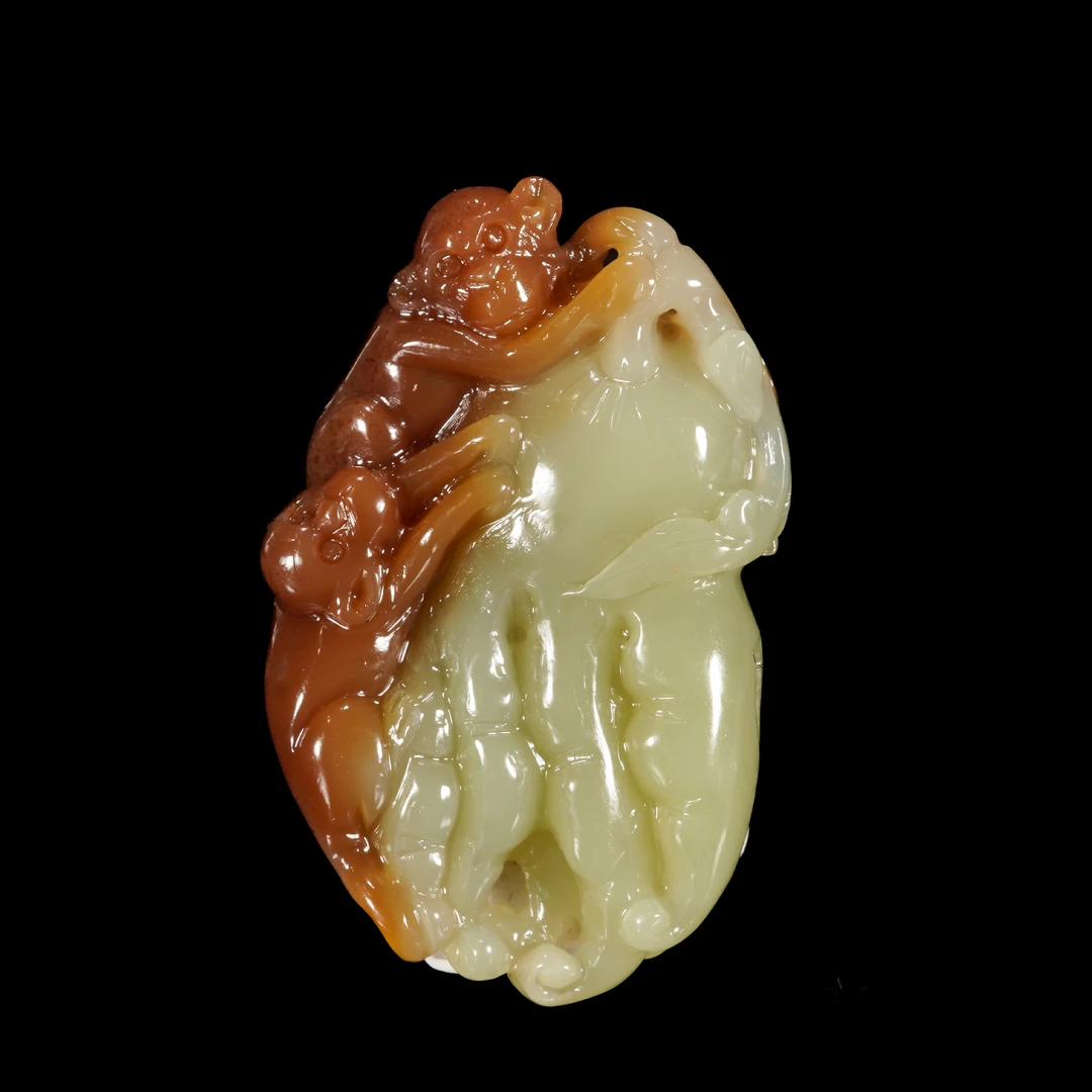 LOT.007和田玉巧雕灵猴献瑞/X4460