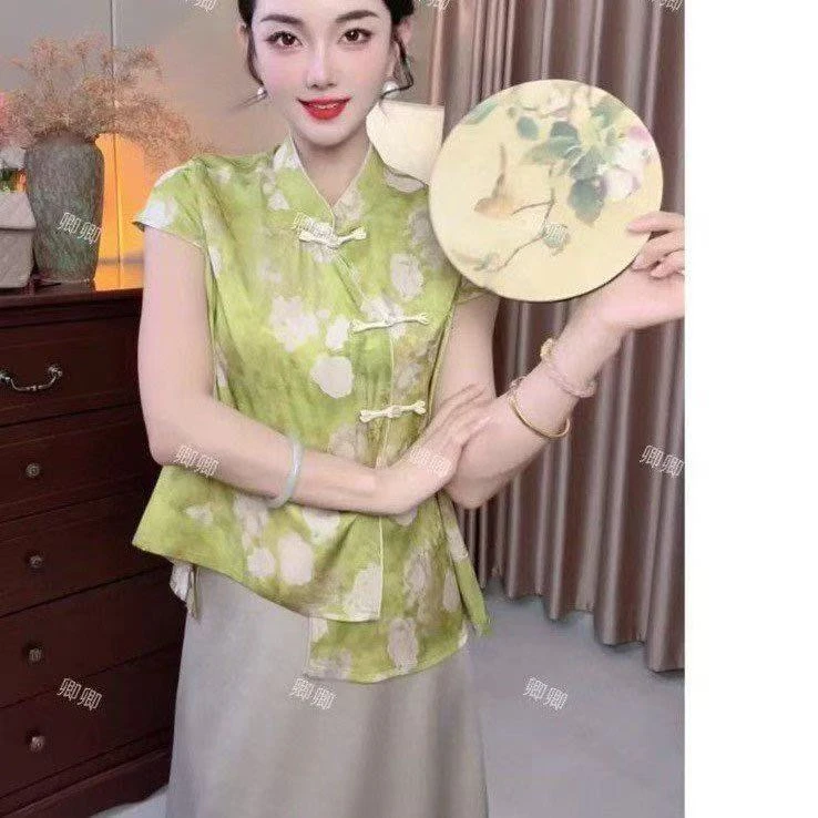 国风新款女装轻奢高级感减龄洋气独特新中式绿色印花衬衫夏