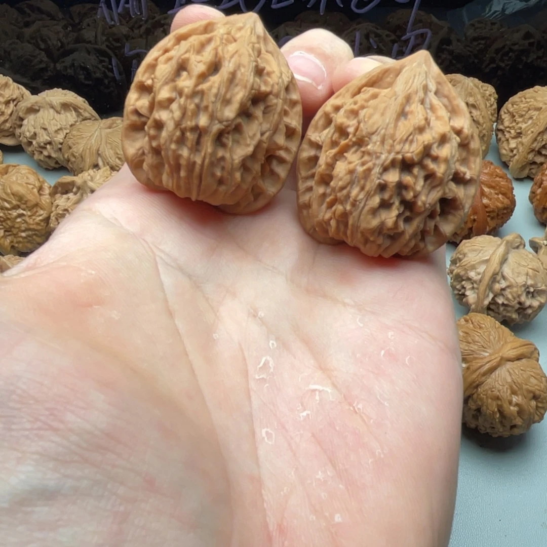 核桃把件36十三陵鸡心